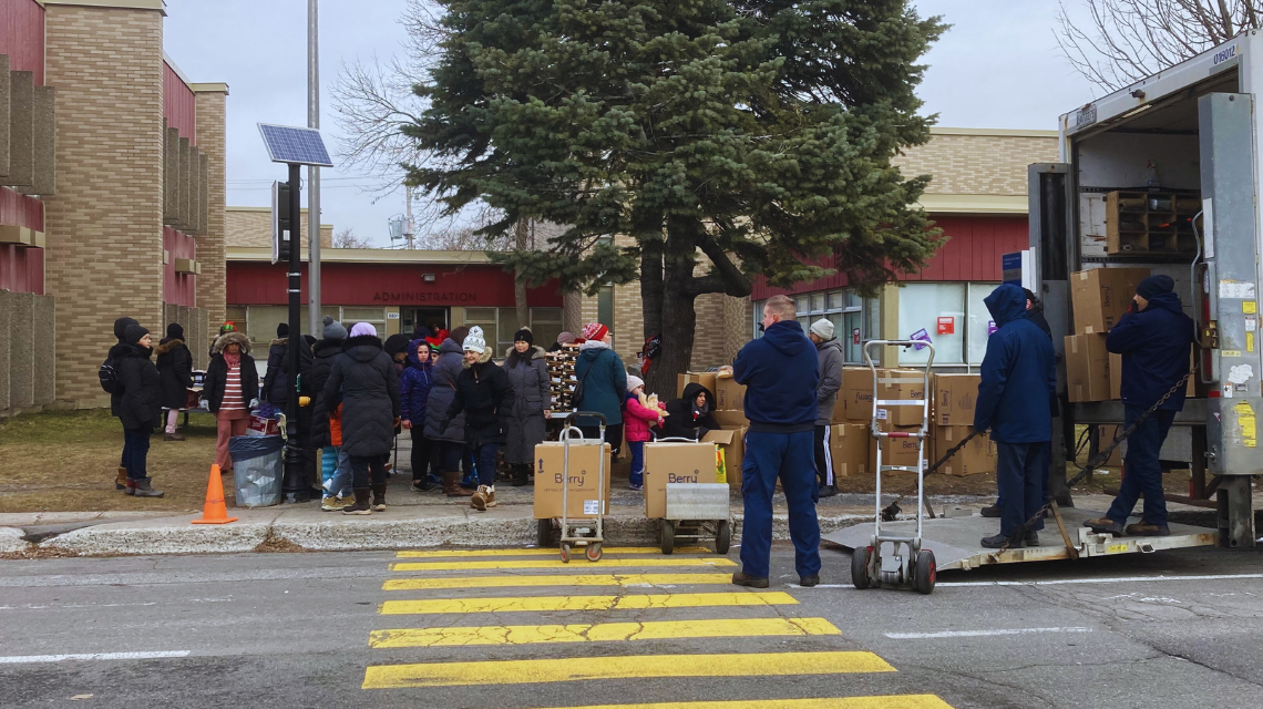 Distribution de denrées et de cadeaux : le CSSDM se mobilise